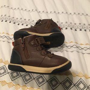 Eddie Bauer toddler boots size k7